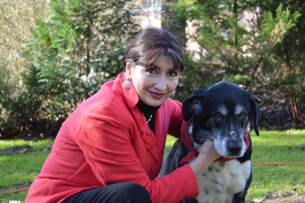 Petra Bajorat-Kollegger mit Hund 'Chaos'