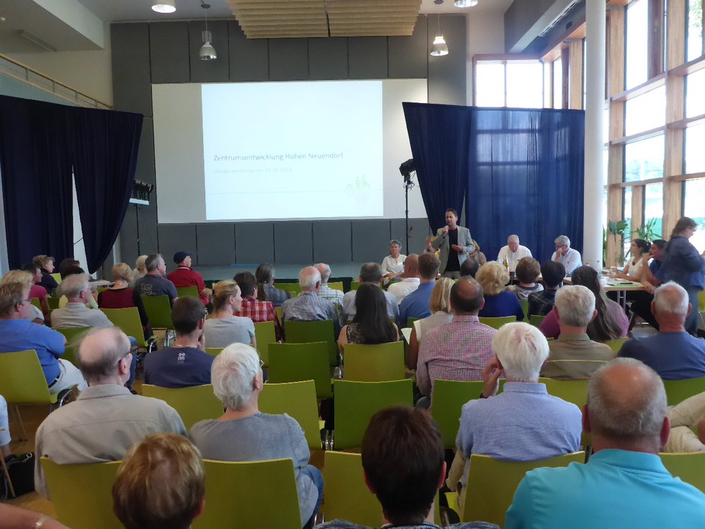 Planungsgebiet hinter dem Wasserturm – potenzieller Stadtpark in der Abendstimmung am 27.6.2018